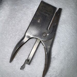 VINTAGE NEVA CLOG NC J-30 Hand Held Plier Style Stapler Made in USA